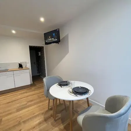 Апартаменты Hyper Cosy